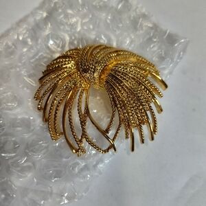 Monet Gold Winged Brooch Vintage NOS